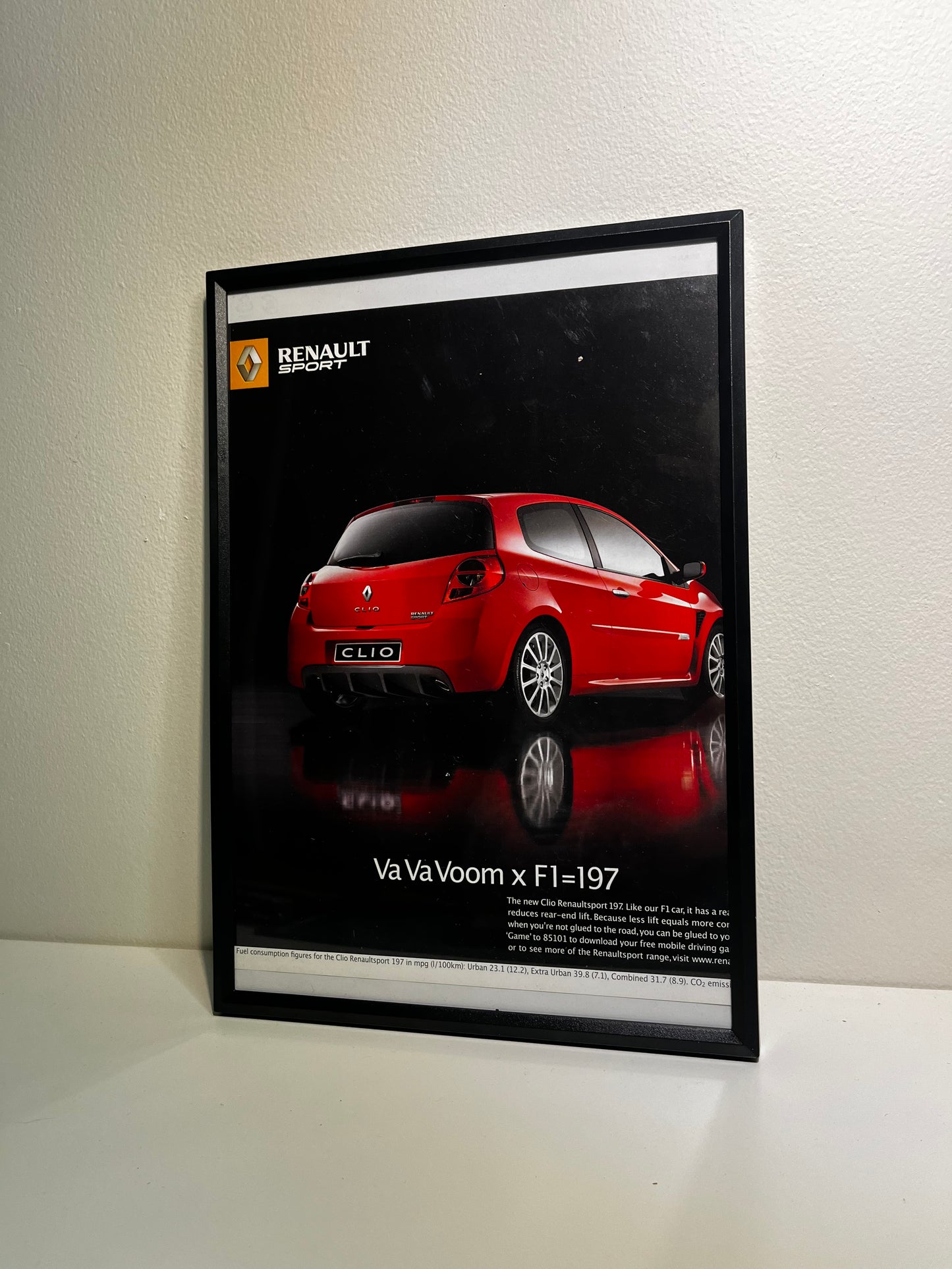 Original Renault Clio 197 Sport Advert - 2000s
